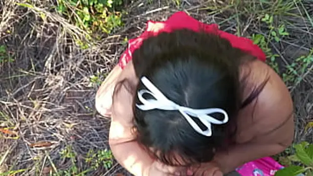 hunk′s girlfriend rough outdoor encounter