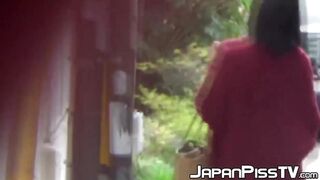 Dirty Japanese girls urinate in public then scat