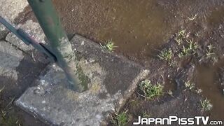Naughty😈 Japanese schoolgirls caught peeing in public