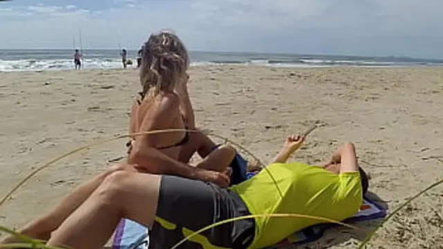Hot milf guides stranger to climax🚀 with intense handjob by the shore