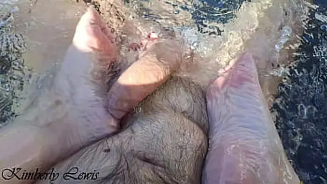 hunk Can′t Resist girlfriends′ Feet - Public Jacuzzi Threesome Footjob & Cumshot