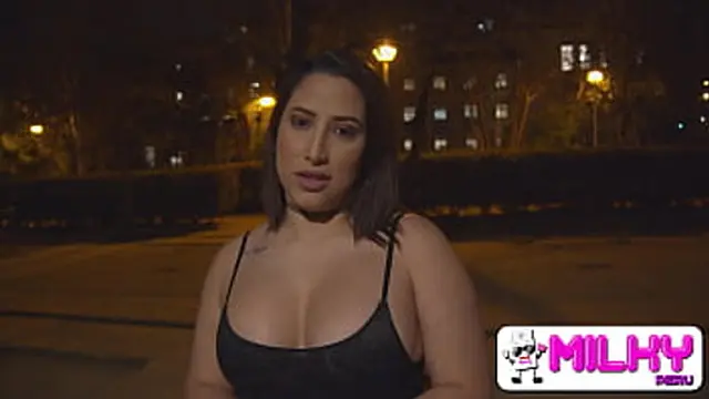 DICKFLASH at THE PARK: big Venezuelan offers a hot blowjob